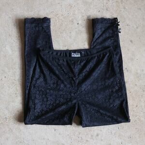 Pretty Damage Black Lace Capri Leggings Y2K Fairy Grunge Coquette Size M